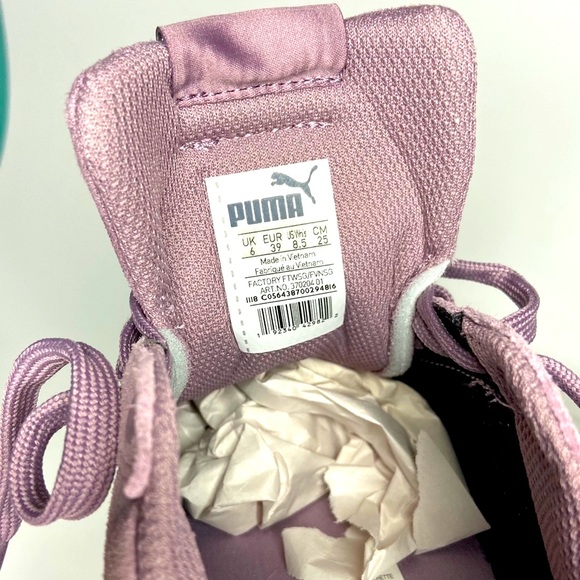 PUMA “Vikky” Size 8.5 - Picture 7 of 9